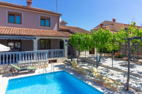 Villa Pula with pool in a natural environment in Pula